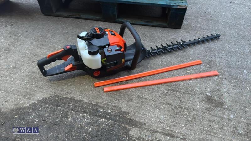 BOSS petrol hedge trimmer (unused)