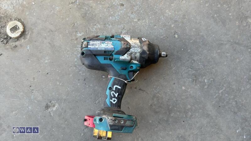 MAKITA DTW1002 cordless impact wrench