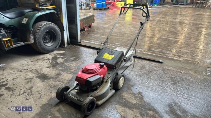 HONDA HRB423 petrol rotary mower c/w collection box