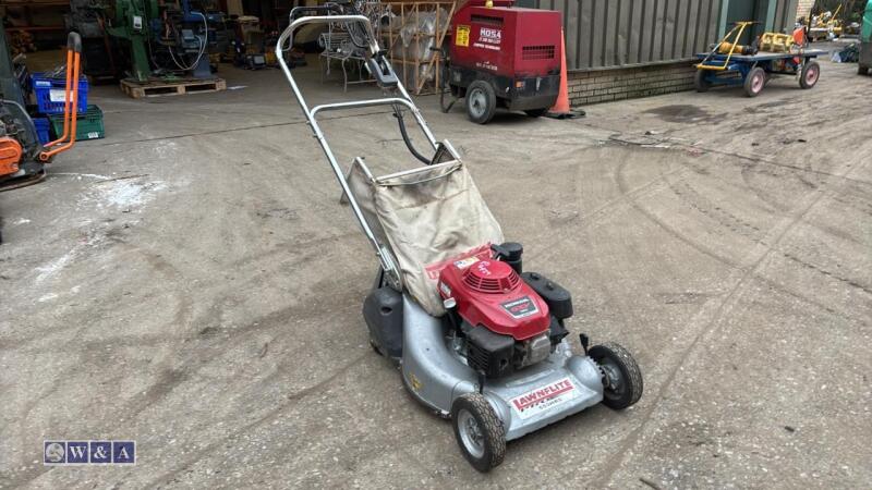 LAWNFLITE PRO 553 HRS petrol rotary mower c/w collection box