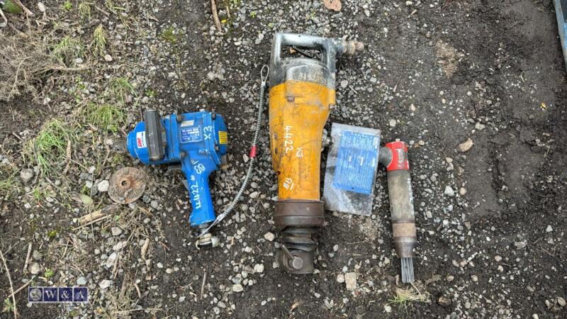 3 x pneumatic tools