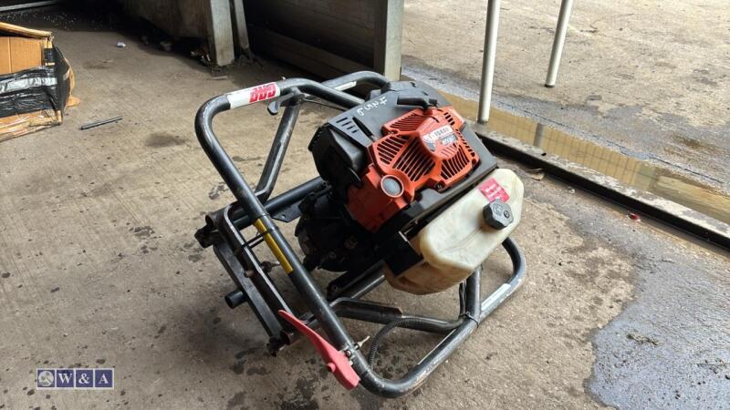 ETCO 1585R petrol post hole borer