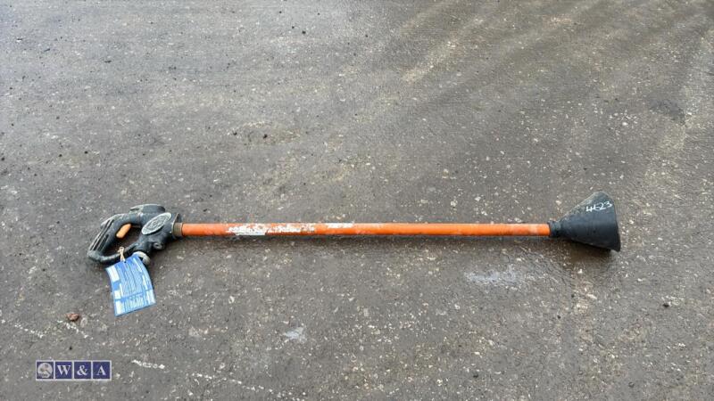 Pneumatic soil pick