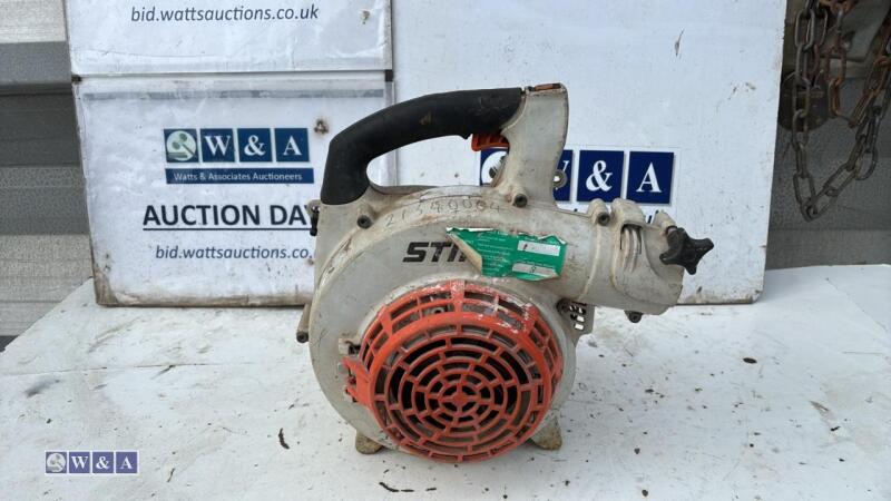 STIHL SH85 petrol leaf blower