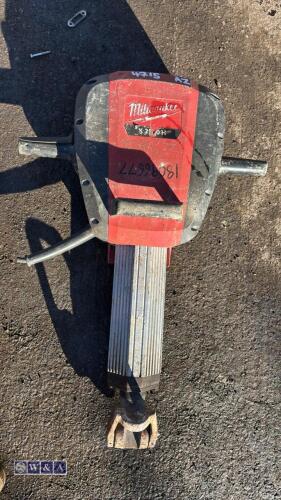 MILWAUKEE 110v breaker