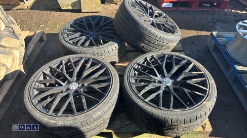 4 x wheels & tyres (235/3ZR19)(to suit VW)