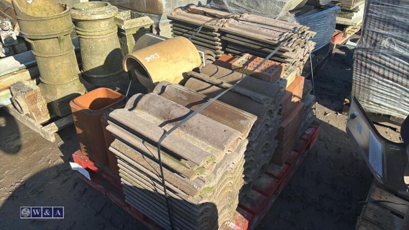 Pallet of roof / ridge tiles & cowlings