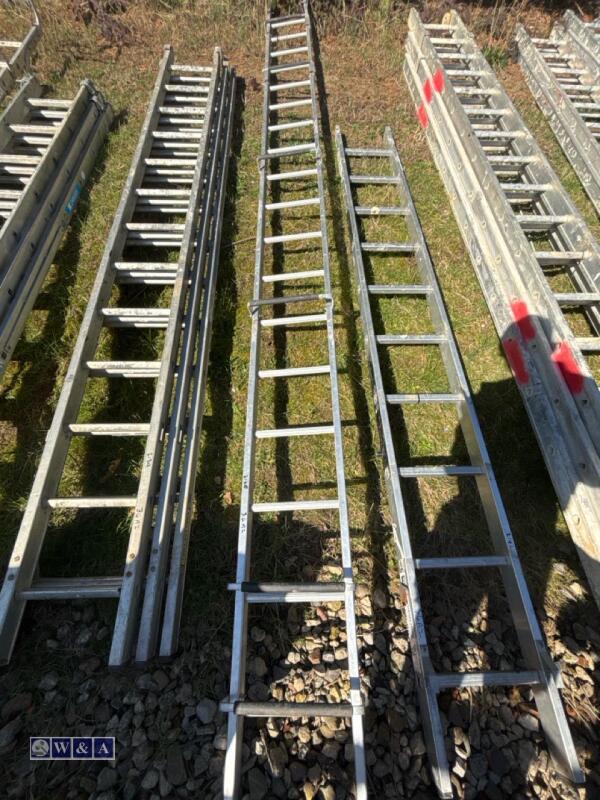 Aluminium roof ladder