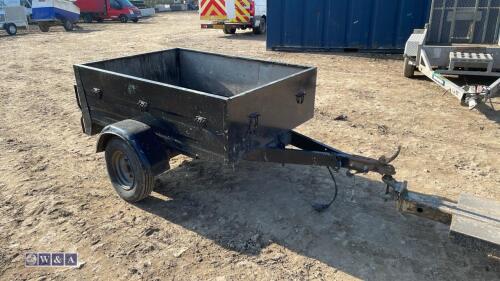 Single axle tipping trailer