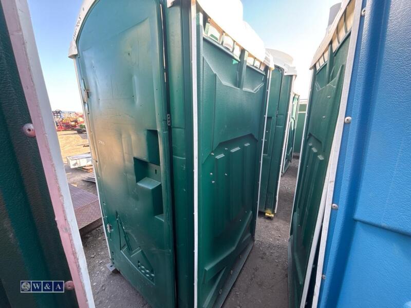 Portable toilet