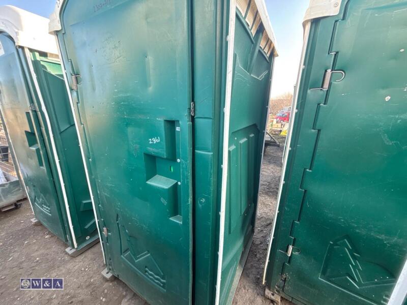 Portable toilet