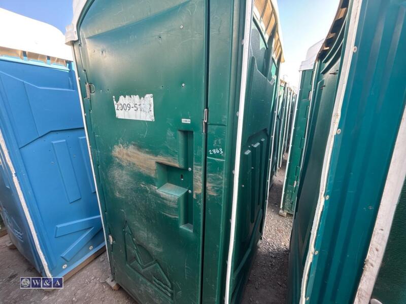 Portable toilet