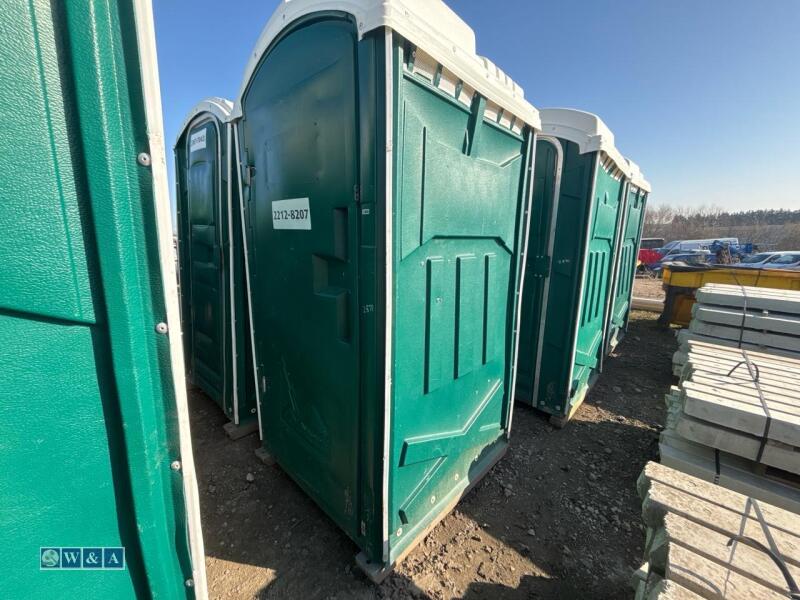 Portable toilet