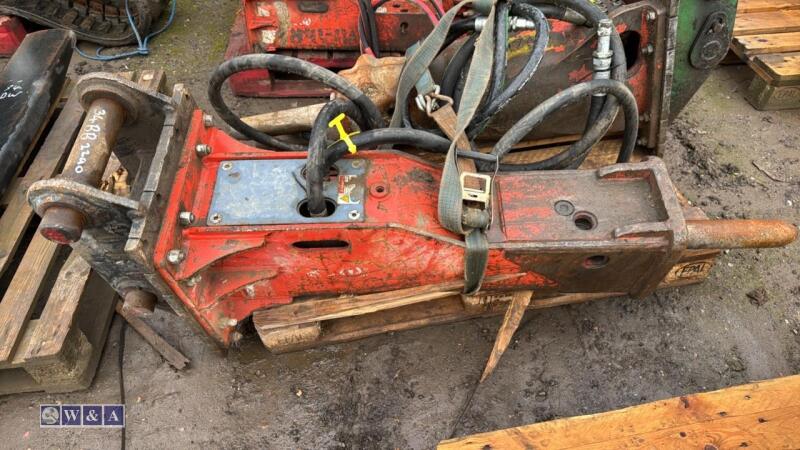 Hydraulic machine breaker c/w lines (60mm pins) (3386279)