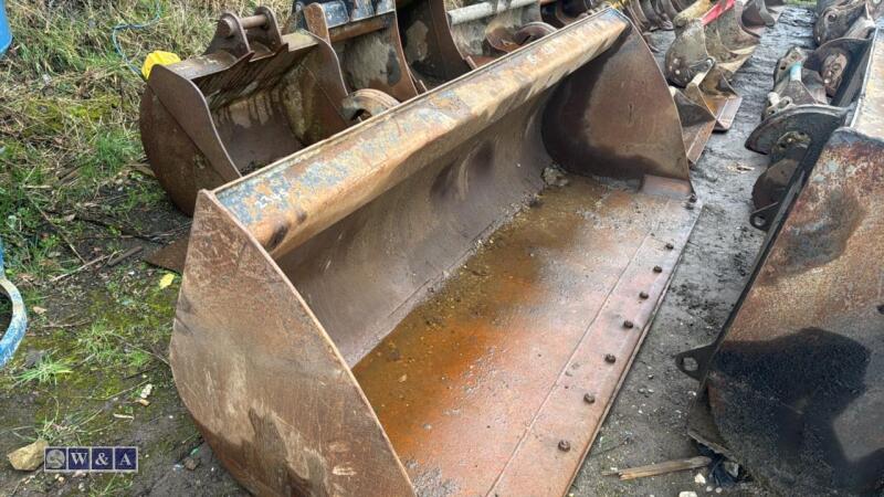 88'' front loading bucket