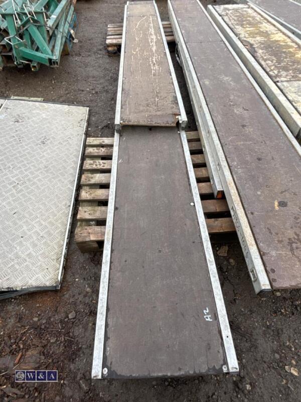 2 x scaffold walk boards