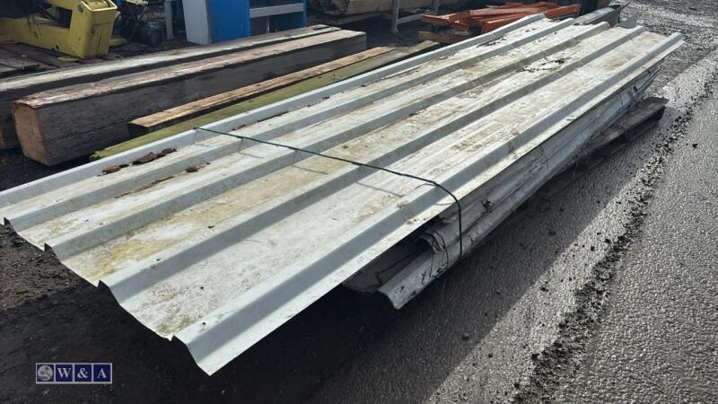 Quantity of box profile tin sheets