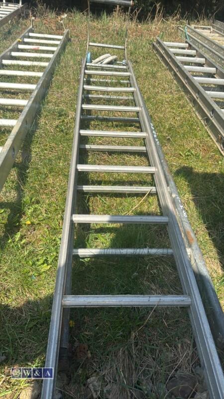 Roof ladder & scaffold ladder