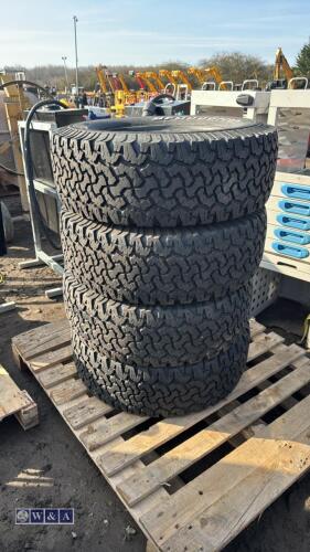 4 x GOODRICH tyres (275/70R16)