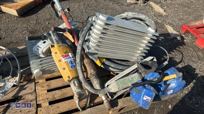 Pallet of miscelleanous including pneumatic tools