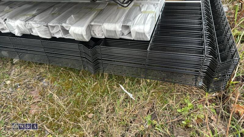 V mesh anti climb fencing (approx 20 x panels & 20 x posts)(approx 1.8 x 2.5)(black)