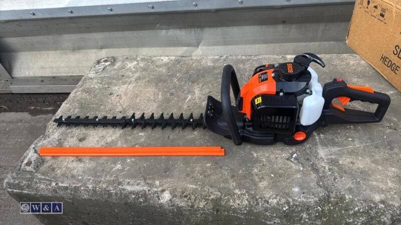 BOSS petrol hedge trimmer (unused)