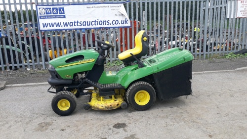 2008 JOHN DEERE LR175 Automatic petrol driven ride on mower c/w collector (s/n 081994)