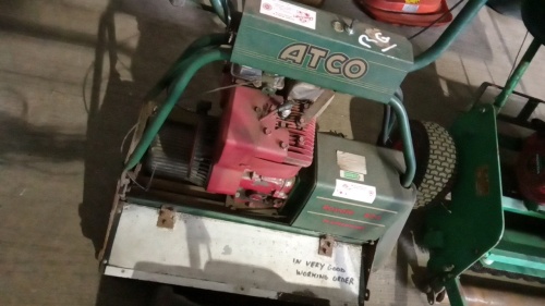 ATCO ROYAL B24 PROFESSIONAL petrol trailer seat cylinder roller mower