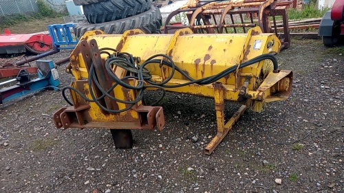 SUTTON 8ft tractor mounted hydraulic sweeper