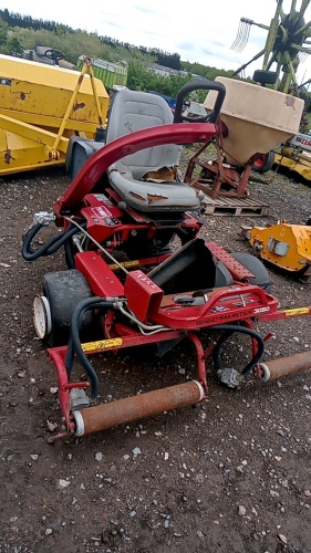 TORO GREENMASTER 3050 petrol mower (part missing)