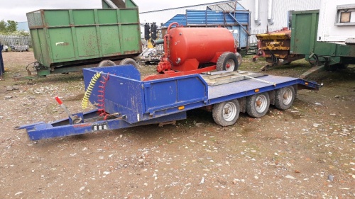 2007 CHIEFTAIN Tri-axle mini low loader trailer c/w ramps S/n:MLL972