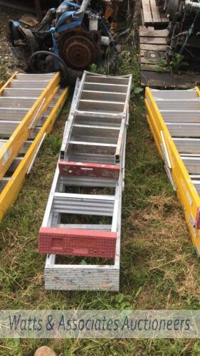 2 x LYTE aluminium steps